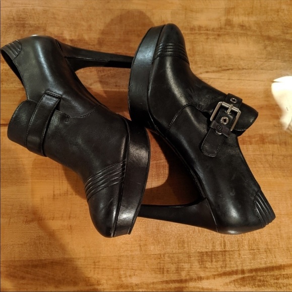 Rockport Adiprene Adidas Janae Quilted booties
10 - Picture 4 of 9